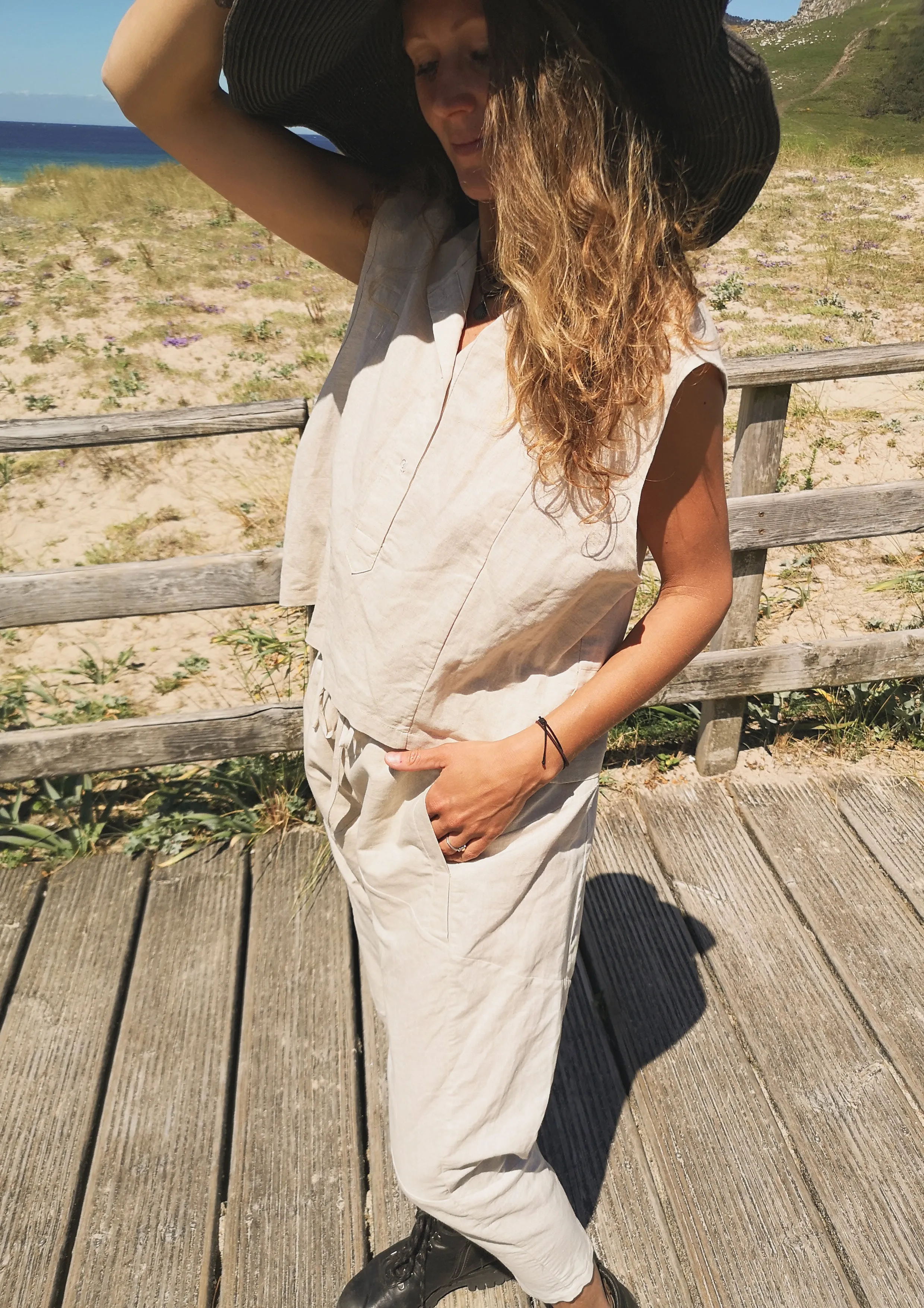 SHORT SLEEVELESS BLOUSE - LINEN natural white
